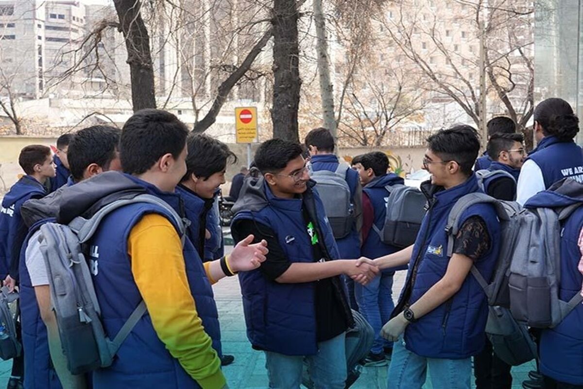 دانش آموزان