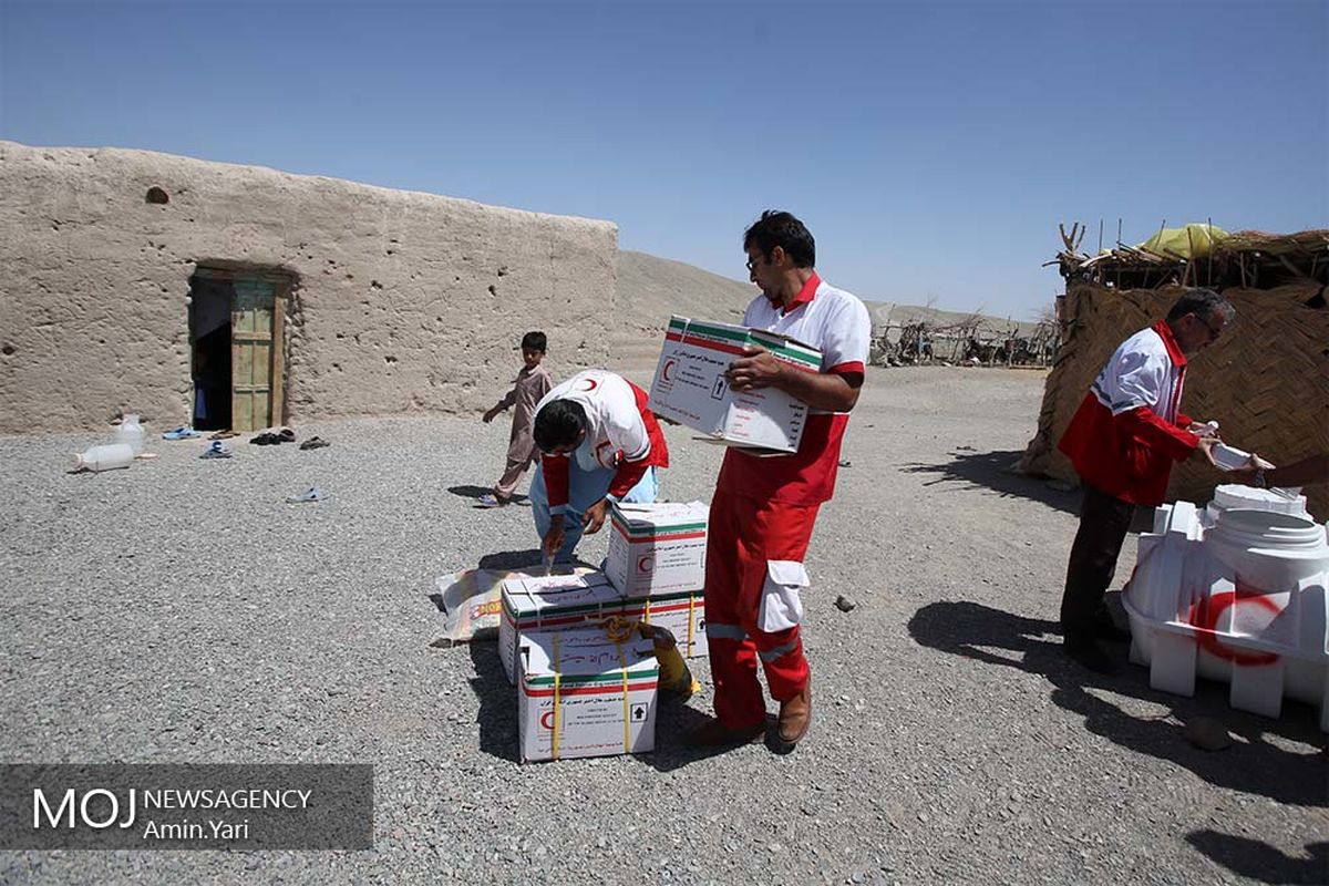 بازدید خبرنگاران از طرح نذر آب جمعیت هلال احمر