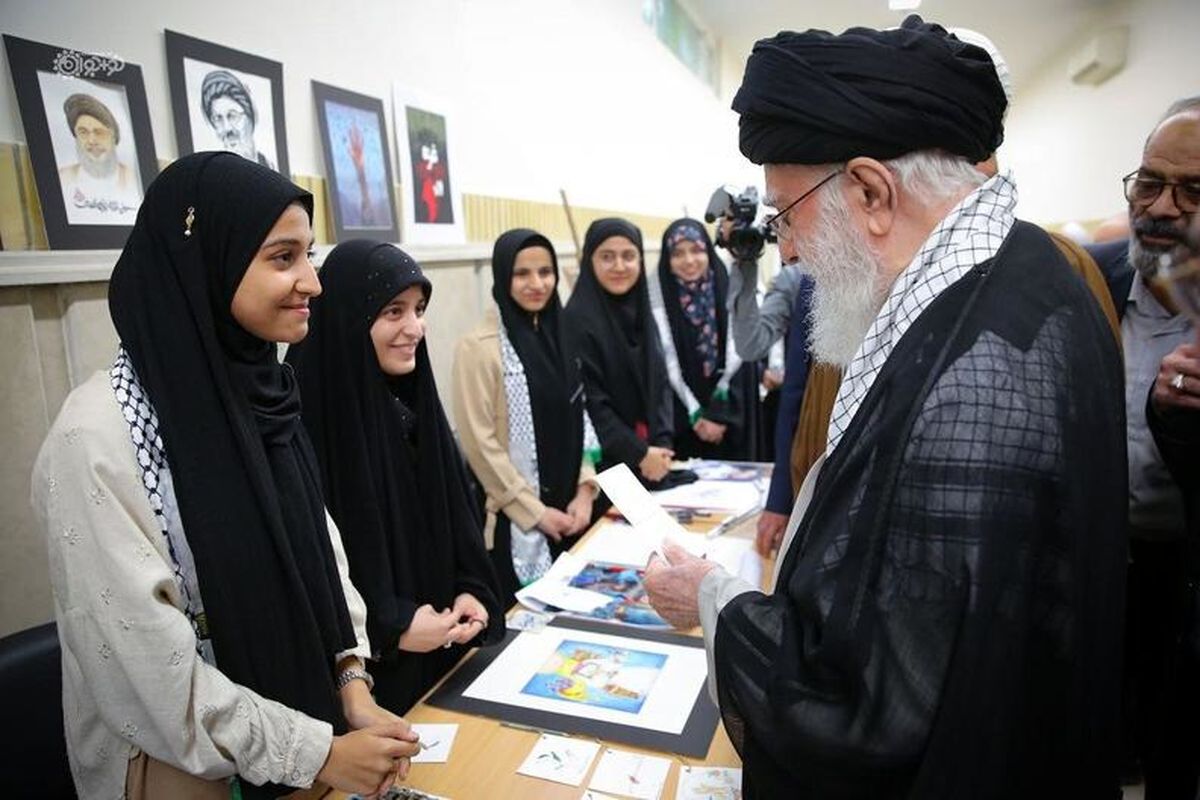 رهبر انقلاب