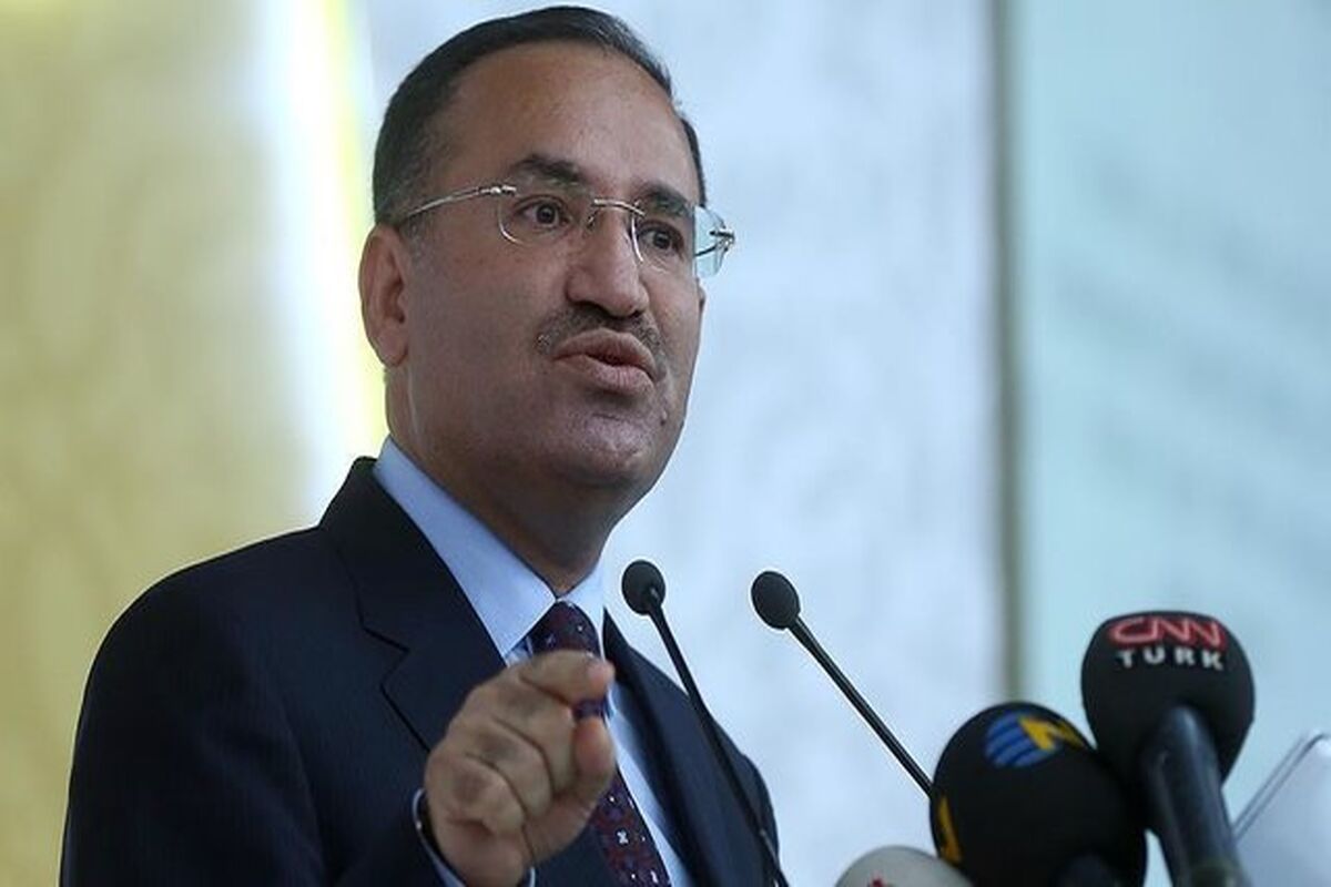 تیلر