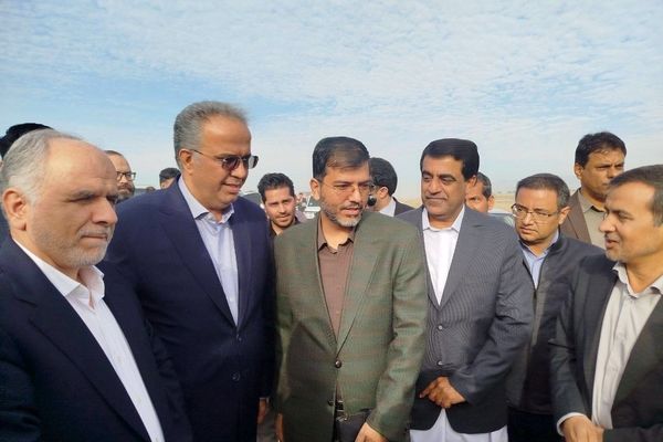 بازدید وزیر دادگستری و اعضای کمیسیون حقوقی و قضایی مجلس از پروژه‌های راه‌سازی استان سیستان و بلوچستان