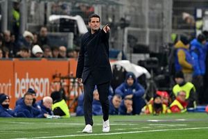 سقوط اینتر به رده چهارم پس از باخت در دربی