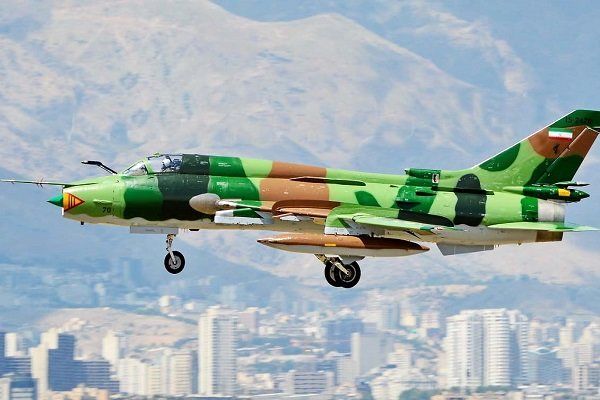 ۱۰ فروند جنگنده بمب افکن سوخو ۲۲ سپاه عملیاتی شد
