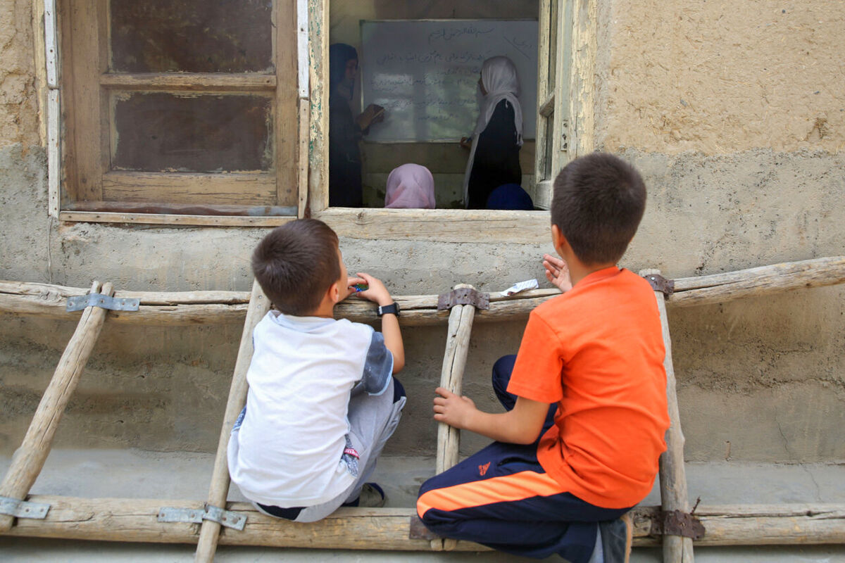 کودکان بازمانده از تحصیل 