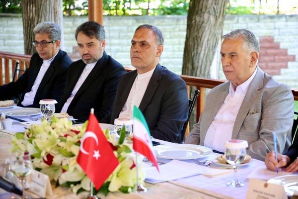 دیپلماسی اقتصادی را در خدمت برنامه‌های صلح درآوریم