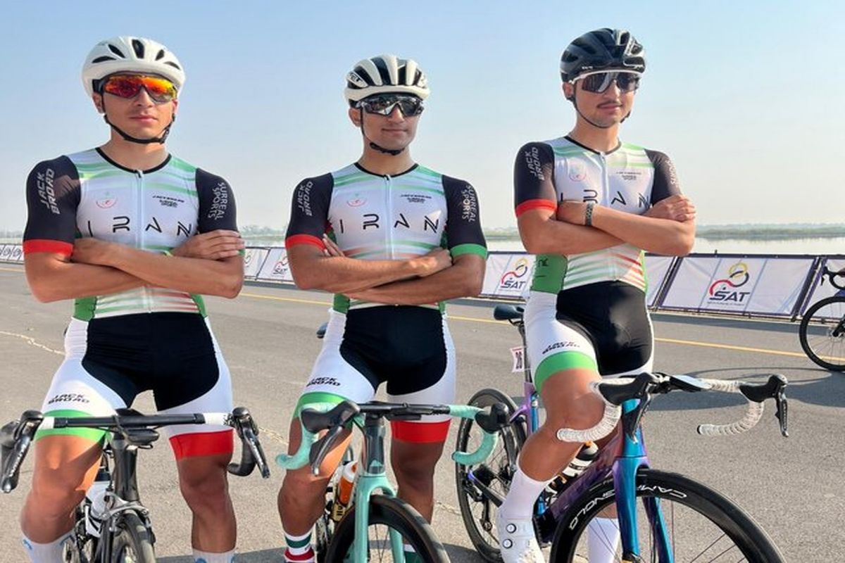 آرش میرباقری رکابزن جوان ایران در استقامت جاده نقره گرفت دوچرخه سواری