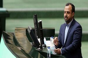 مجلس کمک کند، سفته بازی و سوداگری بازار ارز را پایان می‌دهیم