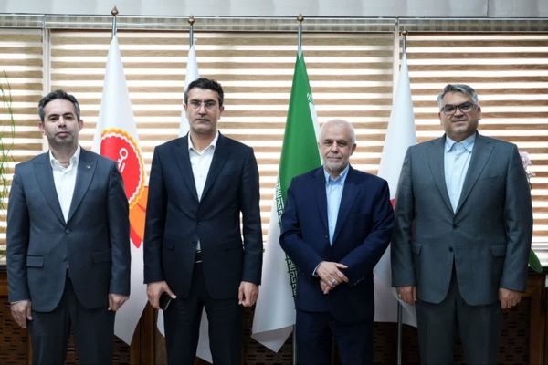 تقویت همکاری‌های بانک سینا و گروه صنعتی مینو در مسیر حمایت از تولید