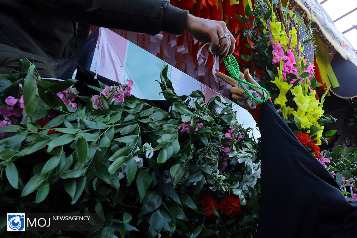 تشییع پیکر شهدای حمله رژیم صهیونیستی در شهرک محلاتی