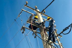 تعدیل ۲۶۵۵ دستگاه چراغ روشنایی معابر در مانور سراسری شبکه‌های توزیع نیروی برق غرب مازندران