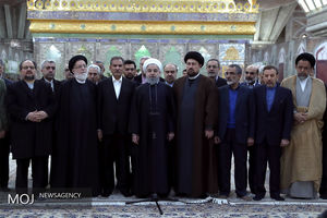 تجدید بیعت رییس جمهوری و اعضای هیات دولت با آرمان‌های امام راحل