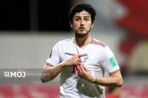 سردار پیراهن شباب الاهلی را تن بیرون نمی‌آورد