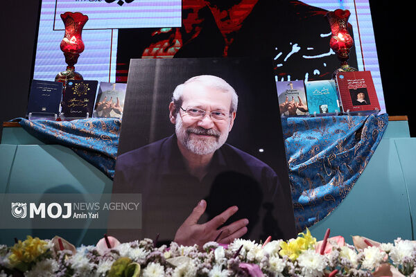 شهید لاریجانی سیاست را با پیوند علم و ایمان می‌دید