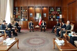 سفیر جمهوری خلق چین با وزیر امور خارجه کشورمان دیدار کرد
