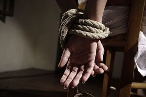 گروگانگیری خانوادگی به دلیل اختلافات مالی در لامرد