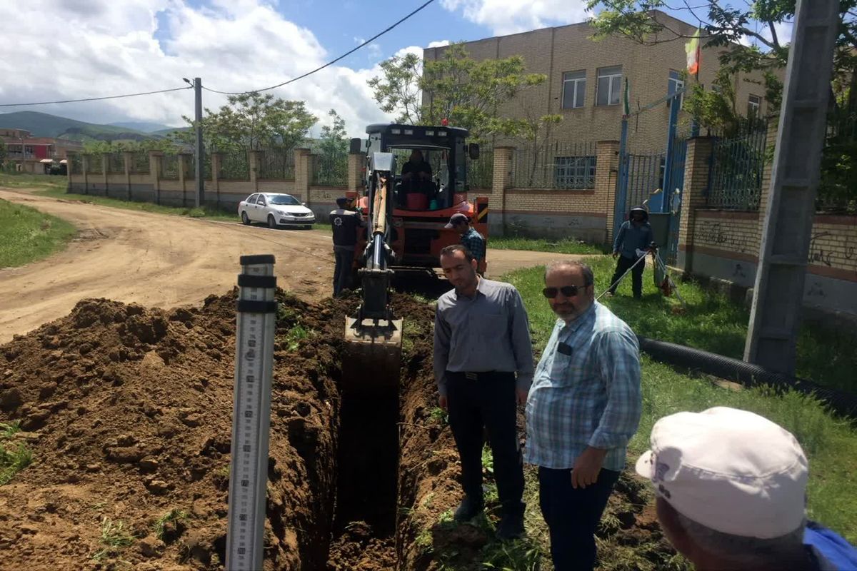 اجرای فاضلاب مسکن ملی گرمی