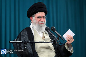 رهبر انقلاب در تجلیل از شهدا و ایثارگران پیام دادند