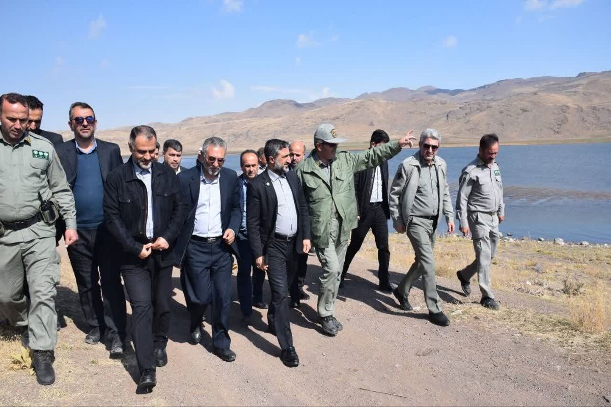 استاندار در بازدید از تالاب نئور