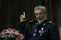 امروز زمان سعی و خطا برای اداره جامعه نیست/ نیروهای مسلح نباید از دیگران تبعیت کنند