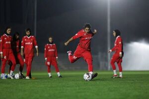 خاتون بم با پیروزی برابر پرسپولیس به سه امتیاز ارزشمند رسید