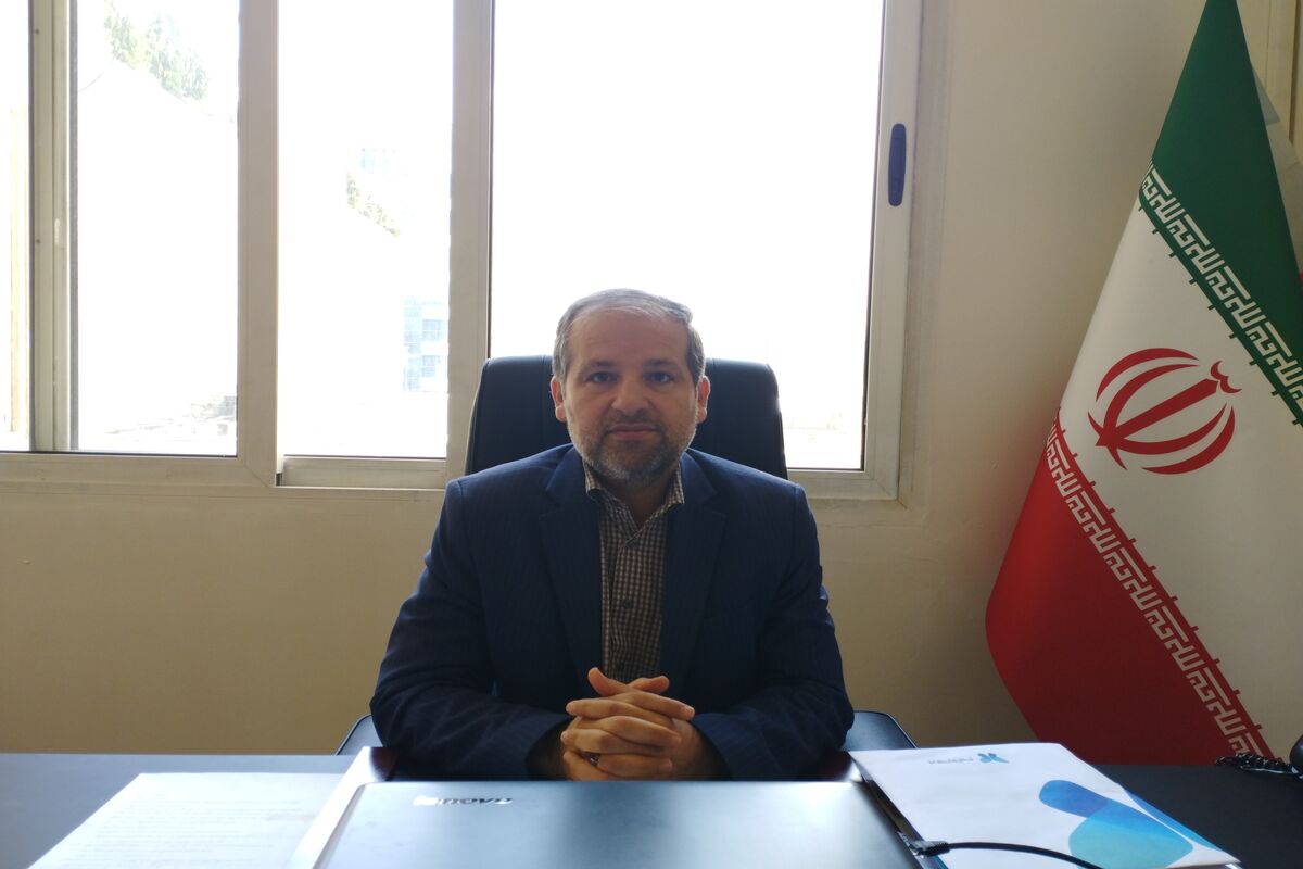 فاضلی نیا 