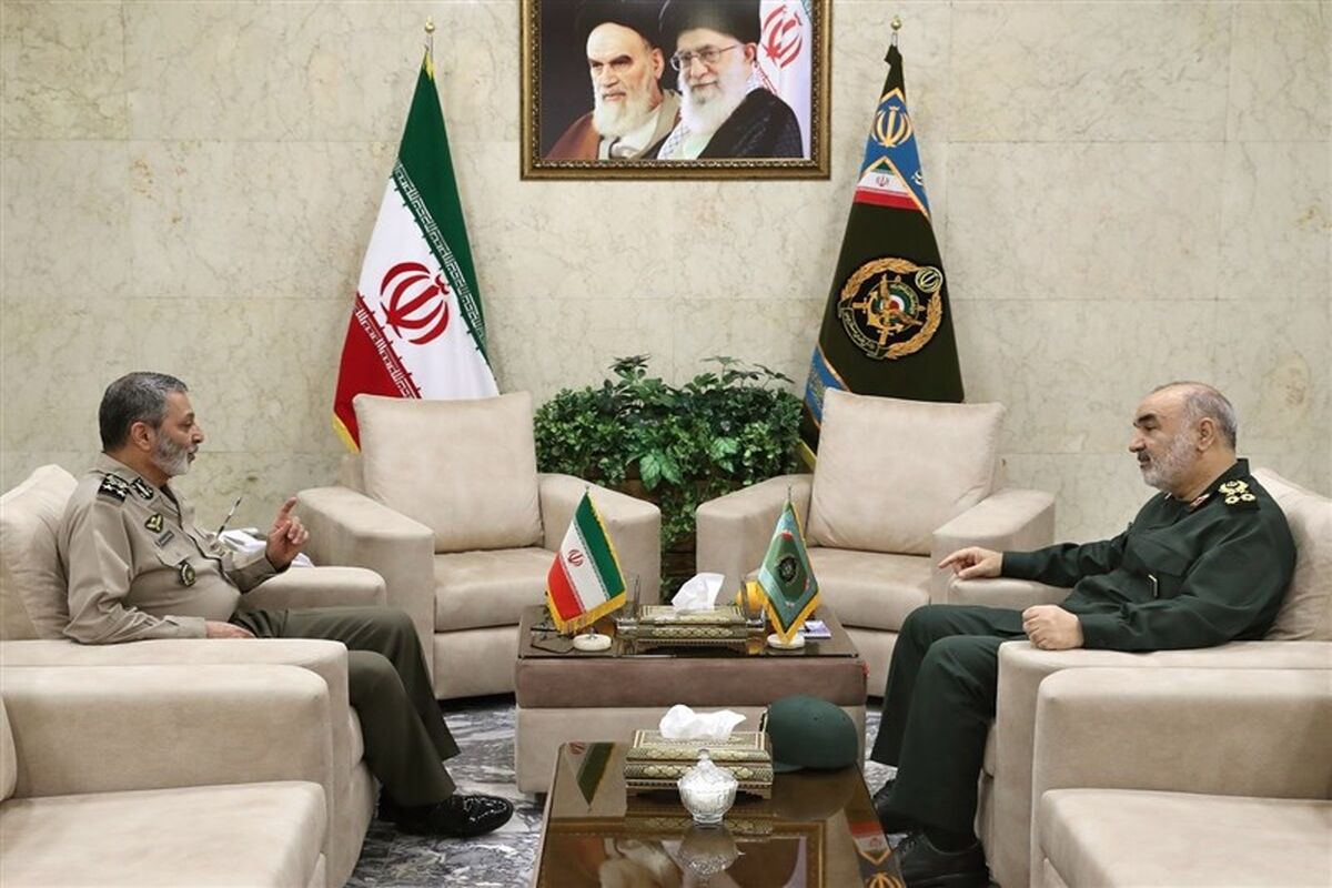 دیدار فرمانده کل سپاه با سرلشکر موسوی