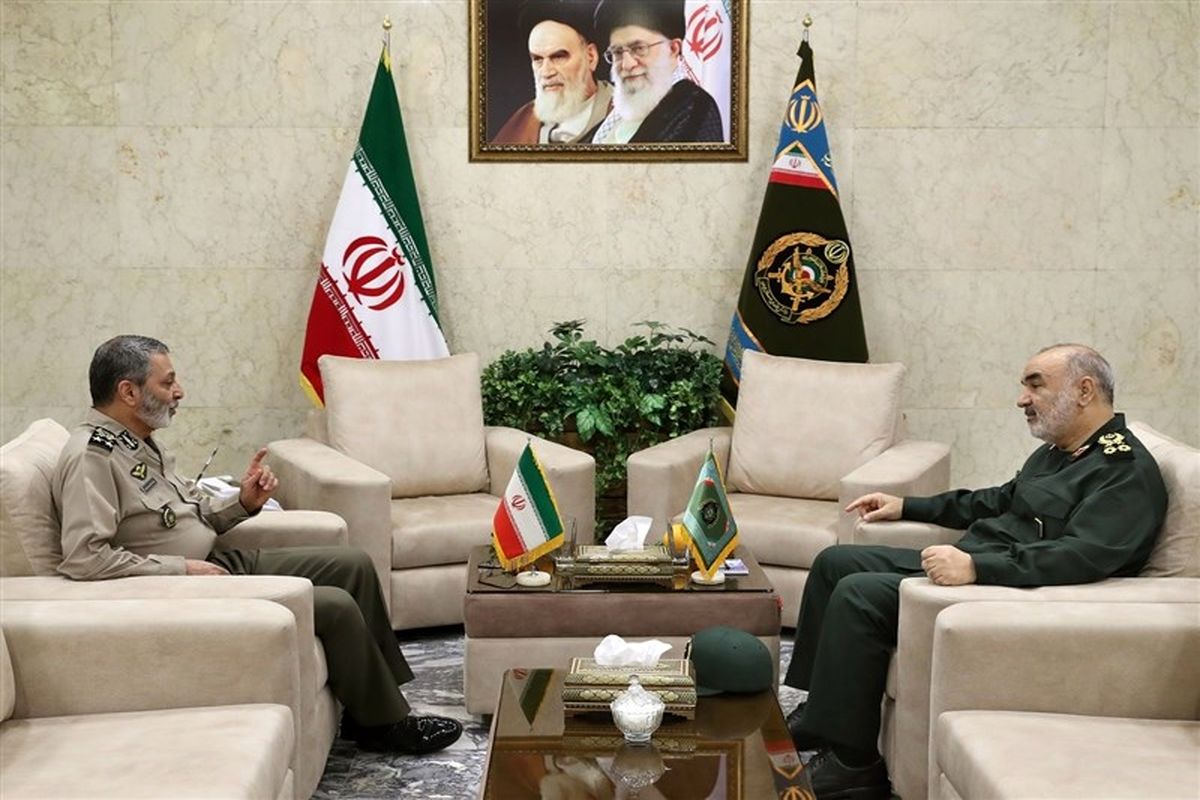 دیدار فرمانده کل سپاه با سرلشکر موسوی