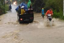 سیل و رانش زمین در اندونزی ۵۰ کشته و ناپدید برجای گذاشت