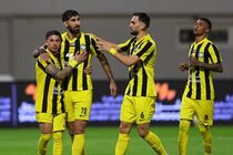 روزنامه اماراتی، شهریار مغانلو را ستایش کرد