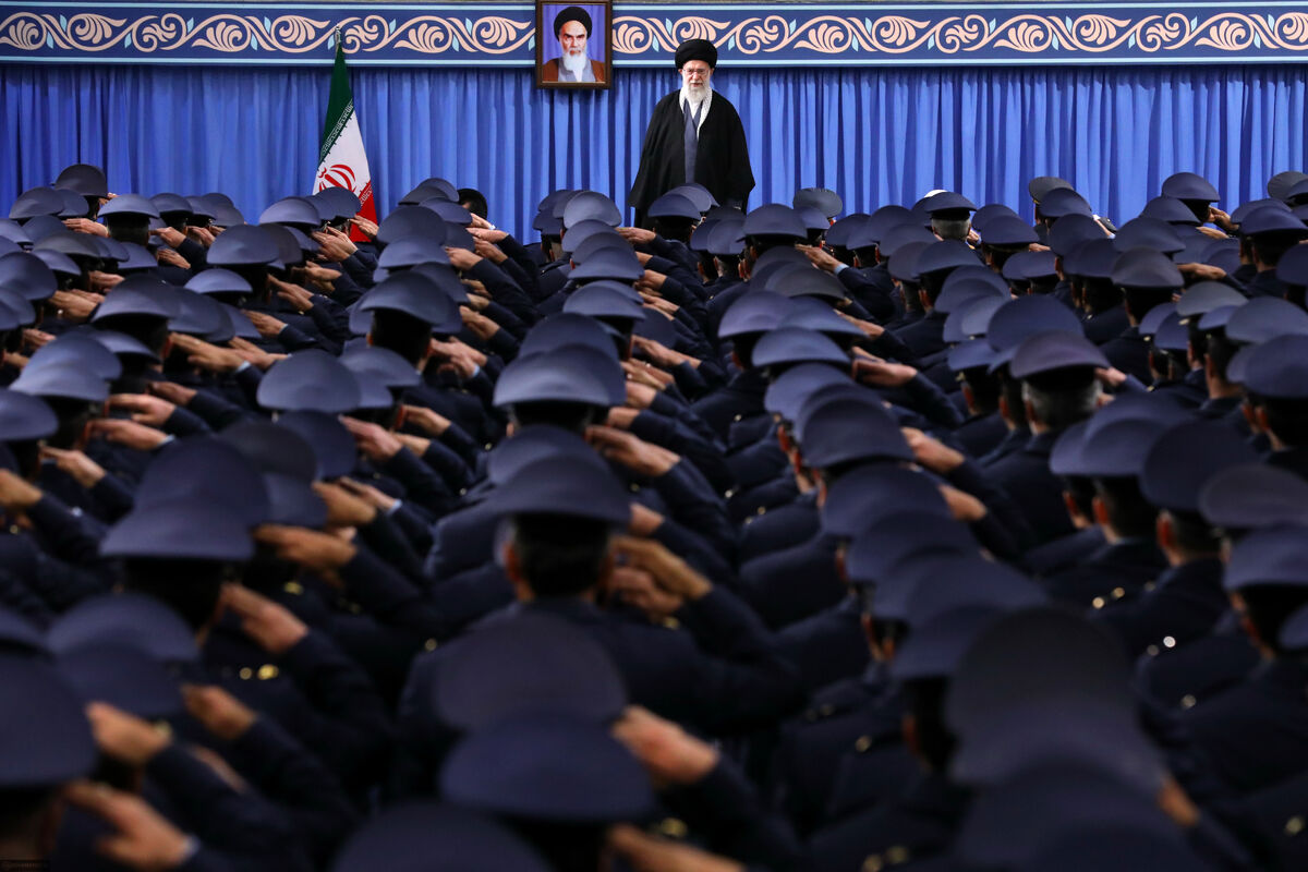 دیدار همافران با مقام معظم رهبری