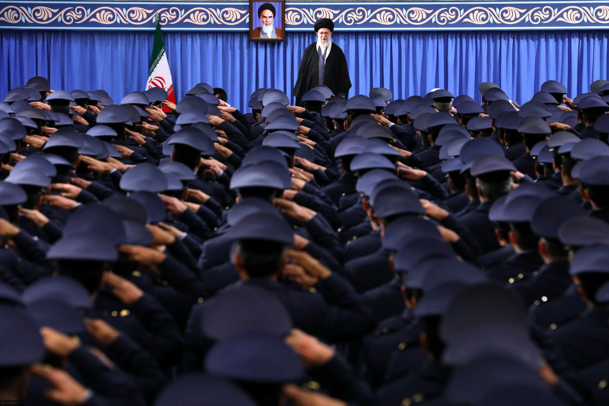 دیدار همافران با مقام معظم رهبری