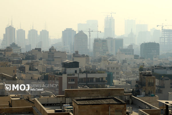 هوای تهران در شرایط ناسالم برای گروه‌های حساس باقی ماند