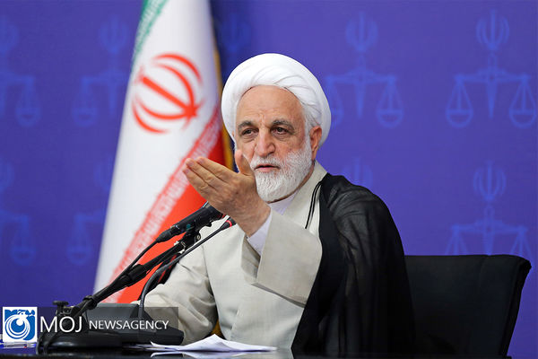 از سران قوا اختیار گرفتند که وضعیت بانک آینده را بهتر کنند، طی 7 سال زیان انباشته را چند برابر بیشتر کردند