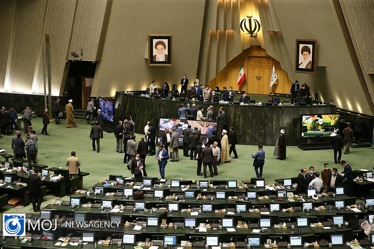 پایان بررسی لایحه بودجه ۱۴۰۱ در صحن مجلس