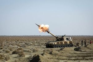 تیراندازی سامانه‌های نیروی زمینی ارتش در پشتیبانی از نیروی دریایی در رزمایش ذوالفقار ۱۴۰۳ ارتش