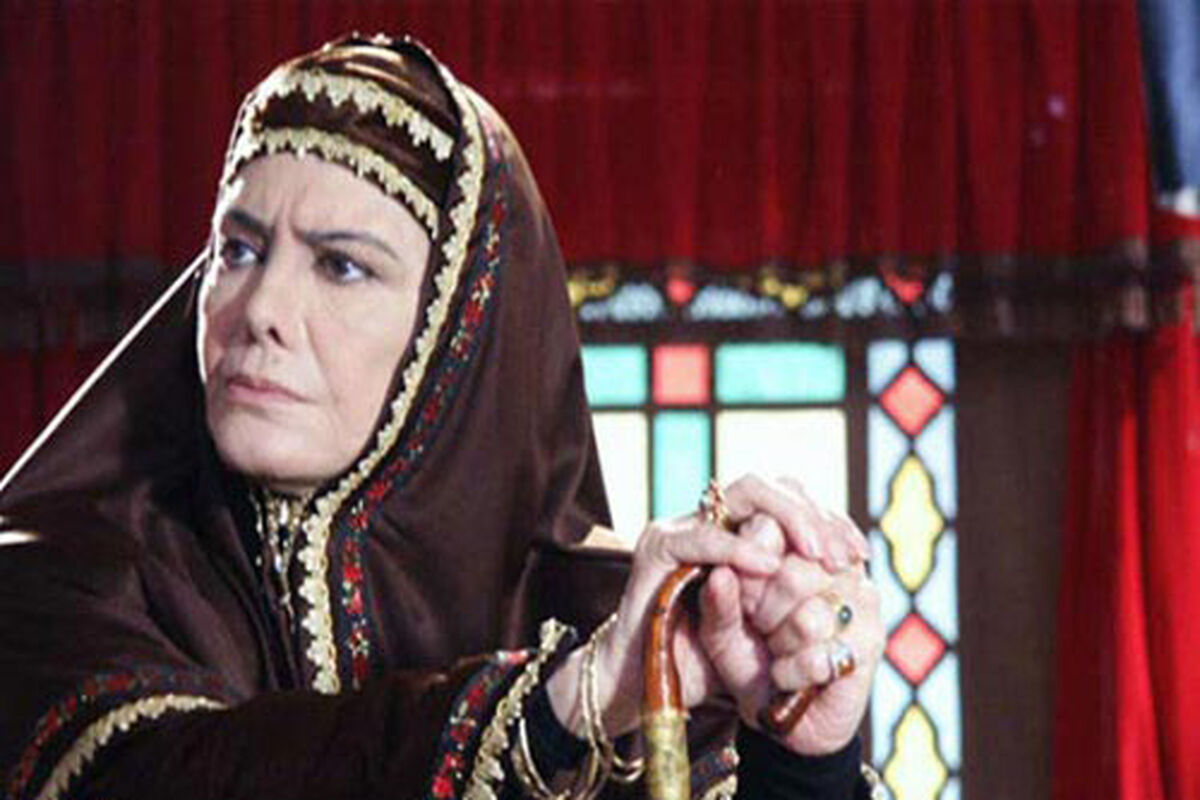 فخری خوروش