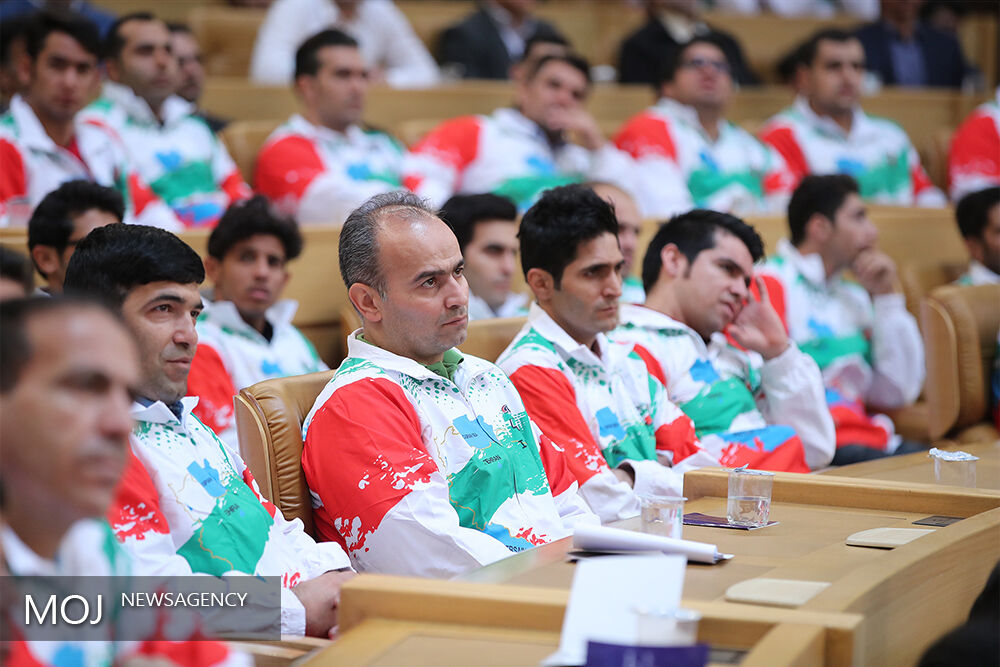 تجلیل از  ۱۵۱۷ مدال آور و قهرمان ورزشی با حضور رئیس جمهور
