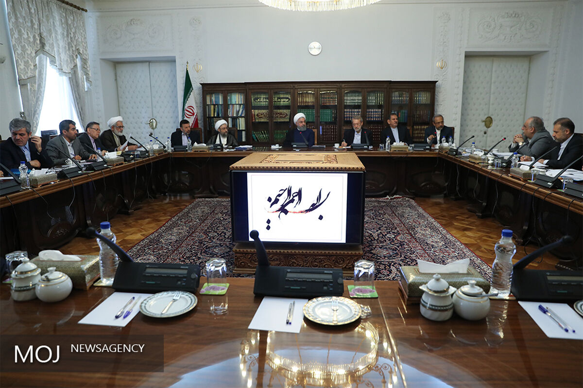 نشست اقتصادی سران قوای سه گانه