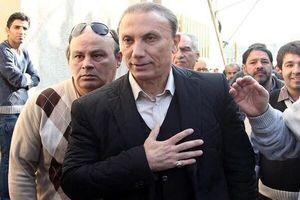 حضور حمید درخشان در مراسم ختم مرحوم داریوش مصطفوی + فیلم