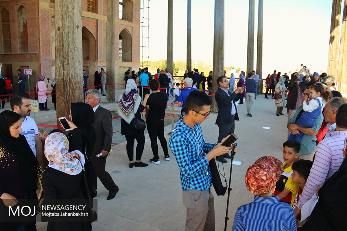 کاخ عالی قاپو اصفهان میزبان مسافران نوروزی