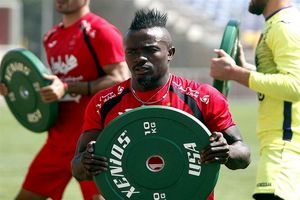 گادوین منشا در کمیته اخلاق حاضر شد