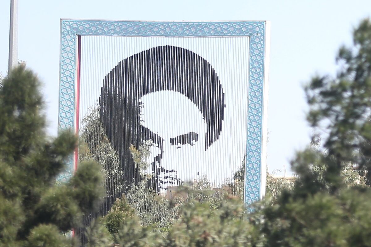  تمثال امام