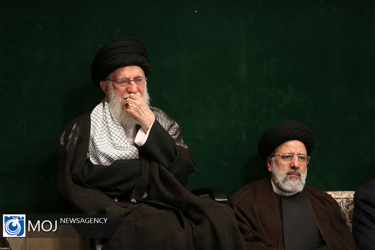 اولین شب عزاداری امام حسین (ع) با حضور مقام معظم رهبری