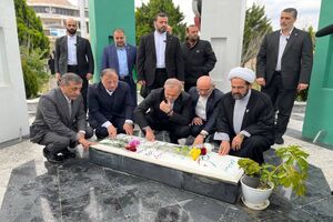رئیس‌جمهور به مقام شامخ شهدای استان گلستان ادای احترام کرد