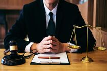 8 تا از بهترین وکیل زاهدان + هزینه و شماره تماس