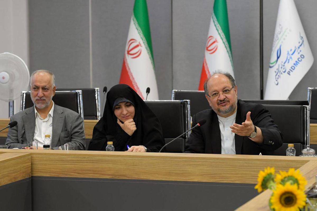 محمد شریعتمداری