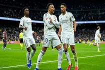 رئال مادرید به یک‌قدمی بارسلونای صدرنشین رسید