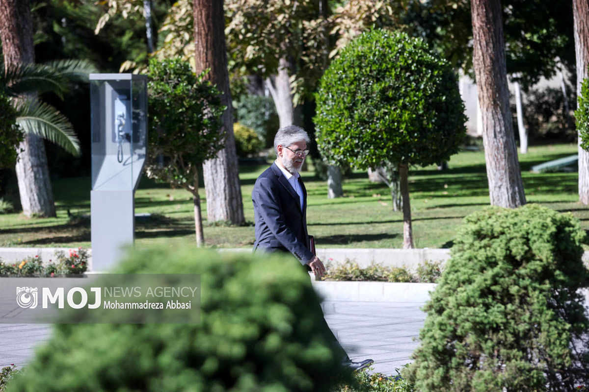 حاشیه جلسه هیات دولت - ۱۶ آبان