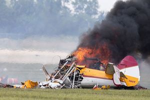 سقوط هواپیمایی نمایشی جان خلبان را گرفت