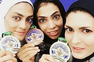 بانوان ووشوکار اصفهانی ۱۱ نشان رنگارنگ جهانی خود را به شهدای مدافع حرم اهدا کردند